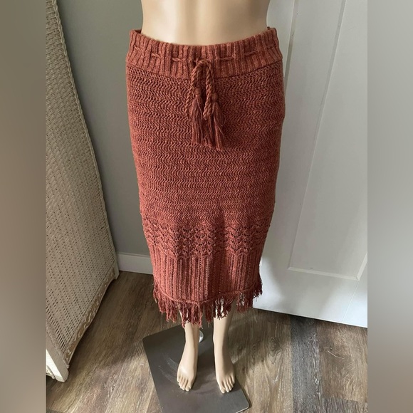 Abercrombie & Fitch Skirt - Picture 2 of 9